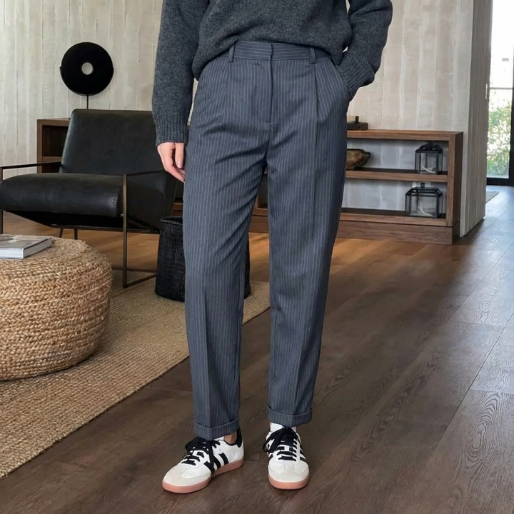 MATHILDA™ - ELEGANCKIE, PŁASZCZĄCE SPODNIE W PASKI