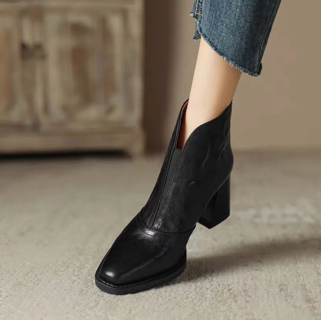 Lunelle™ — luksusowe botki na średnim obcasie