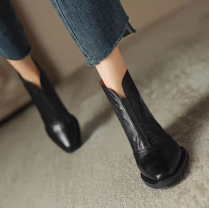 Lunelle™ — luksusowe botki na średnim obcasie